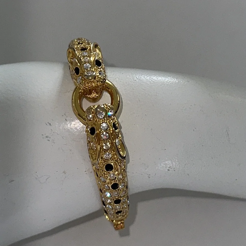 Vintage gold tone‎ rhinestone bangle bracelet leopard cheetah